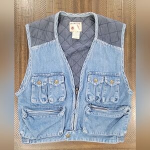 Creative Edge Vintage Quilted Utility Vest.. Size is a Large 14/16